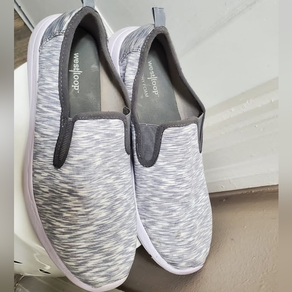 🌴West Loop Memory Foam Easy Slip on Grey Women's Sneakers Women's Size 9✌️ - Picture 3 of 7